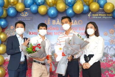 Trao sổ hồng cho cư dân Khu đô thị mới Nam Phan Thiết