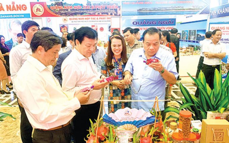 Bình Thuận tham dự Hội nghị Phát triển kinh tế miền Trung