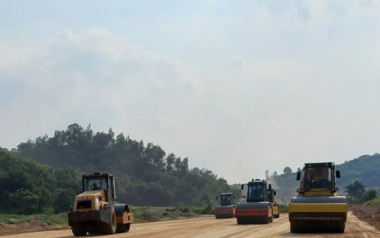 Cao tốc Phan Thiết - Dầu Giây dần lộ diện dù đang mùa dịch bệnh